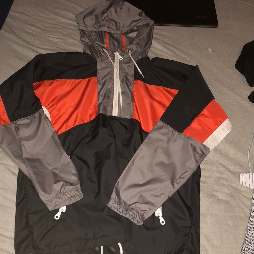Urban Outfitters men’s windbreaker size small